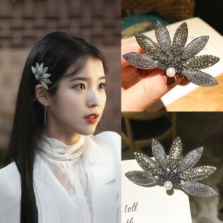 (Sẵn) ✨ Kẹp tóc IU đính đá pha lê lấp lánh hình nửa bông hoa sang chảnh