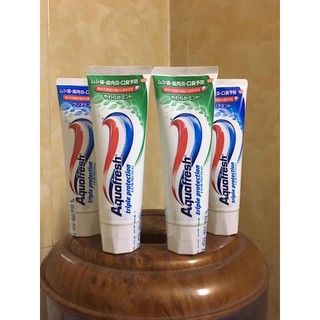 Kem đánh răng Aquafresh Nhật