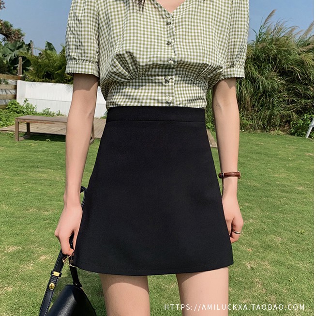 Chân Váy Ngắn Chữ A Có Quần Trong Dài Trên Gối Phong Cách Hàn Quốc