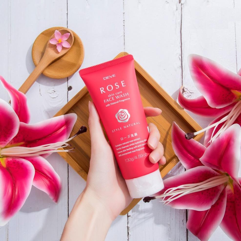 Sữa Rửa Mặt Dưỡng Ẩm Chiết Xuất Hoa Hồng Deve Rose Face Wash (130g)