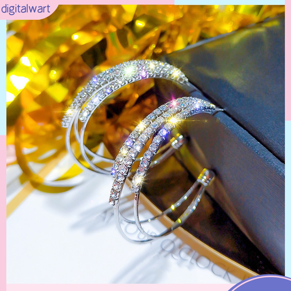 Hoa tai dạng vòng thời trang dành cho nữ