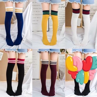 Tất dài cho bé gái mặc váy