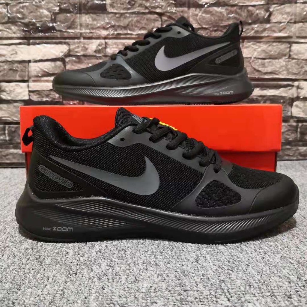 Giày ChạY Siêu Nhẹ ThoáNg Khí Cho Nam Và Nữ Size 36-44