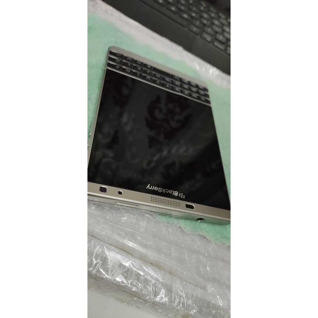 Điện thoại Blackberry Passport SILVER