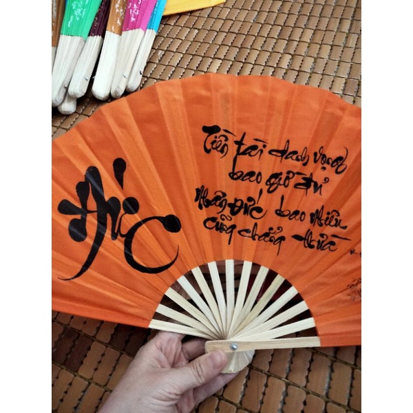 Quạt tay vải cao cấp