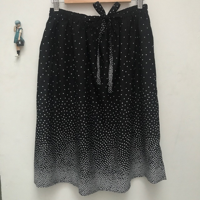 Chân váy chấm bi lạ mắt sz M-L