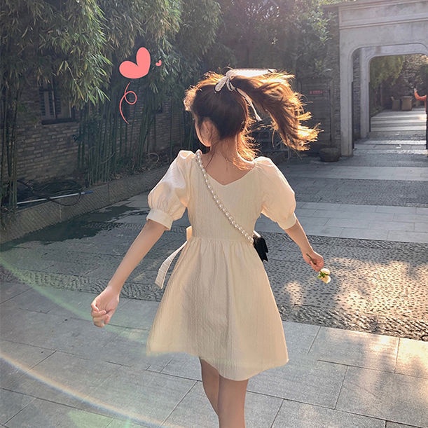 Đầm tay phồng cổ chữ V thiết kế thời trang mùa hè phong cách Pháp 2021