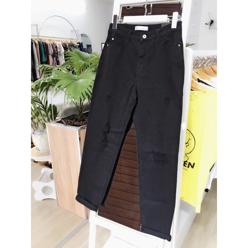 * QUẦN JEANS MOM FIT BERSHKA SĂN SALE