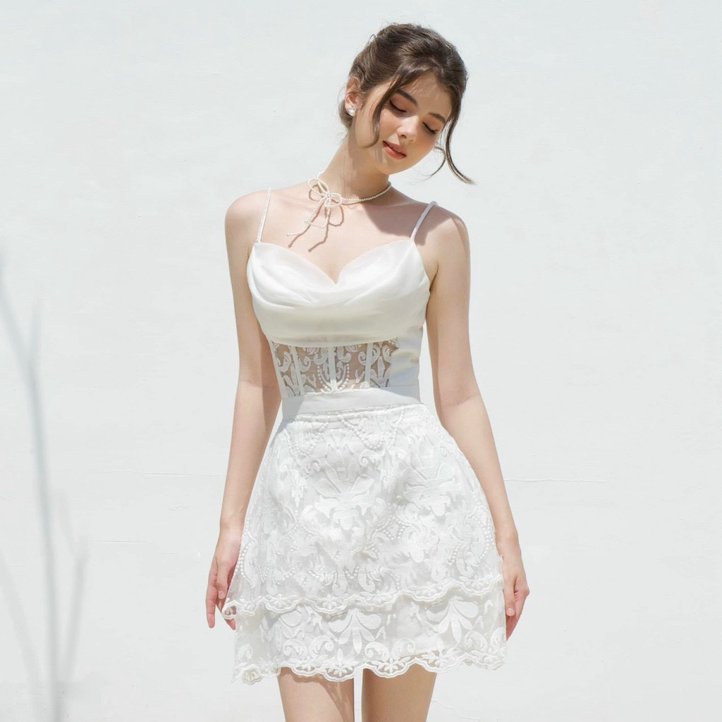 Đầm ren 2 dây bồng ngực