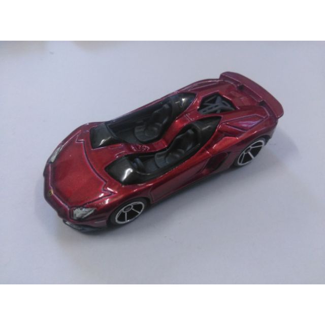 Xe Hotwheels Lamborghini Aventador J red color , xe đẹp như mới