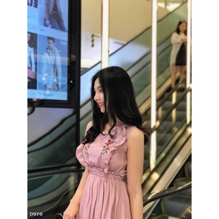 Đầm thêu hoa