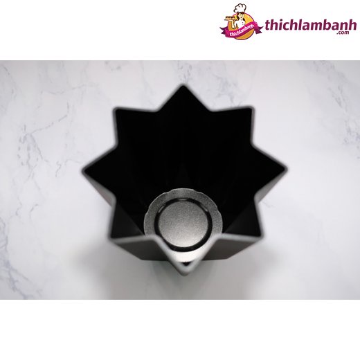 Khuôn Pandoro  trung