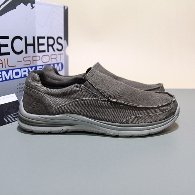 Giày Skechers slip-on thấp cổ vải xám STVX29