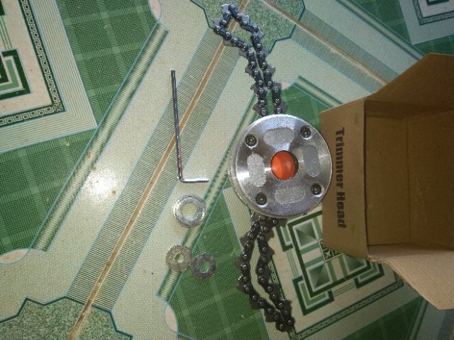 Bát xích dùng cho máy phát cỏ,êm,nhẹ máy,bền,làm nhanh hơn.