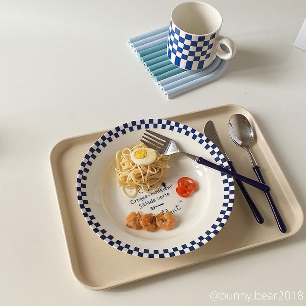 Đĩa sứ xinh xắn phong cách Hàn Quốc viền sọc caro