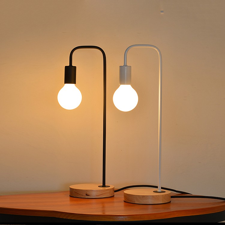 Đèn bàn phong cách Nordic cao cấp Lynx Home