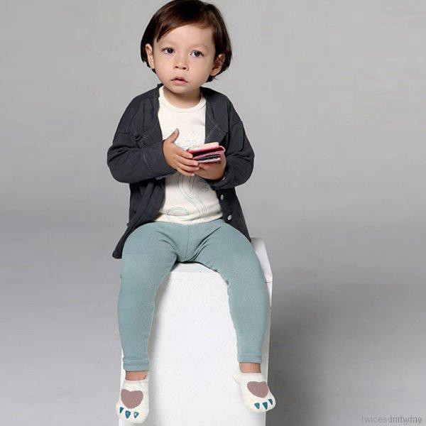 Tất nhung mềm mại chống trượt cho bé gái