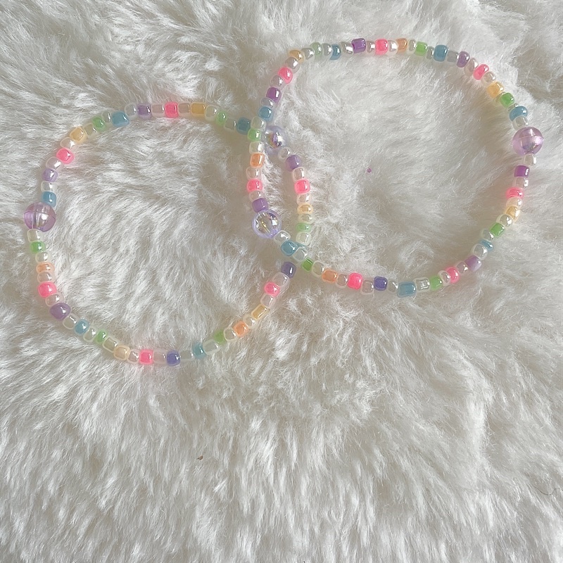 Vòng tay hạt cườm màu pastel/mix hạt hologram trong và tím nhạt trong suốt