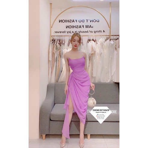 Đầm body xẻ tà cúp ngực