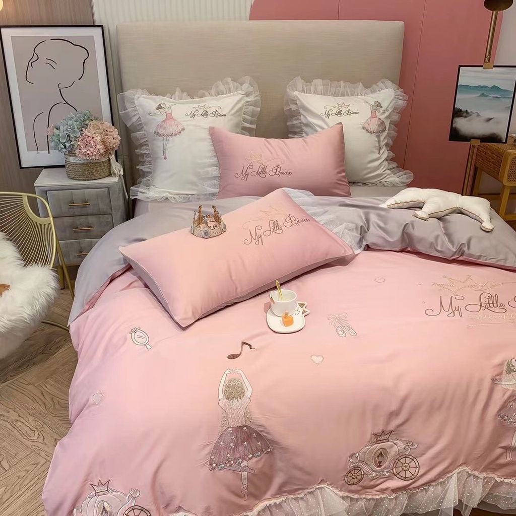 Bộ chăn ga gối lụa thêu công chúa cho bé gái màu hồng mềm mát
