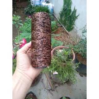 Sợi dệt loang dùng đan, móc, thắt vòng thủ công