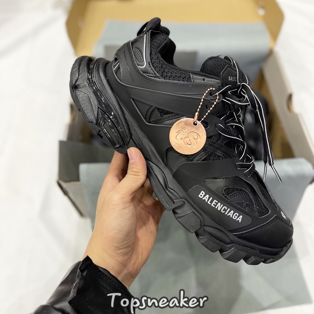 Giày Sneaker Balen Track Full Đen Full Phụ Kiện