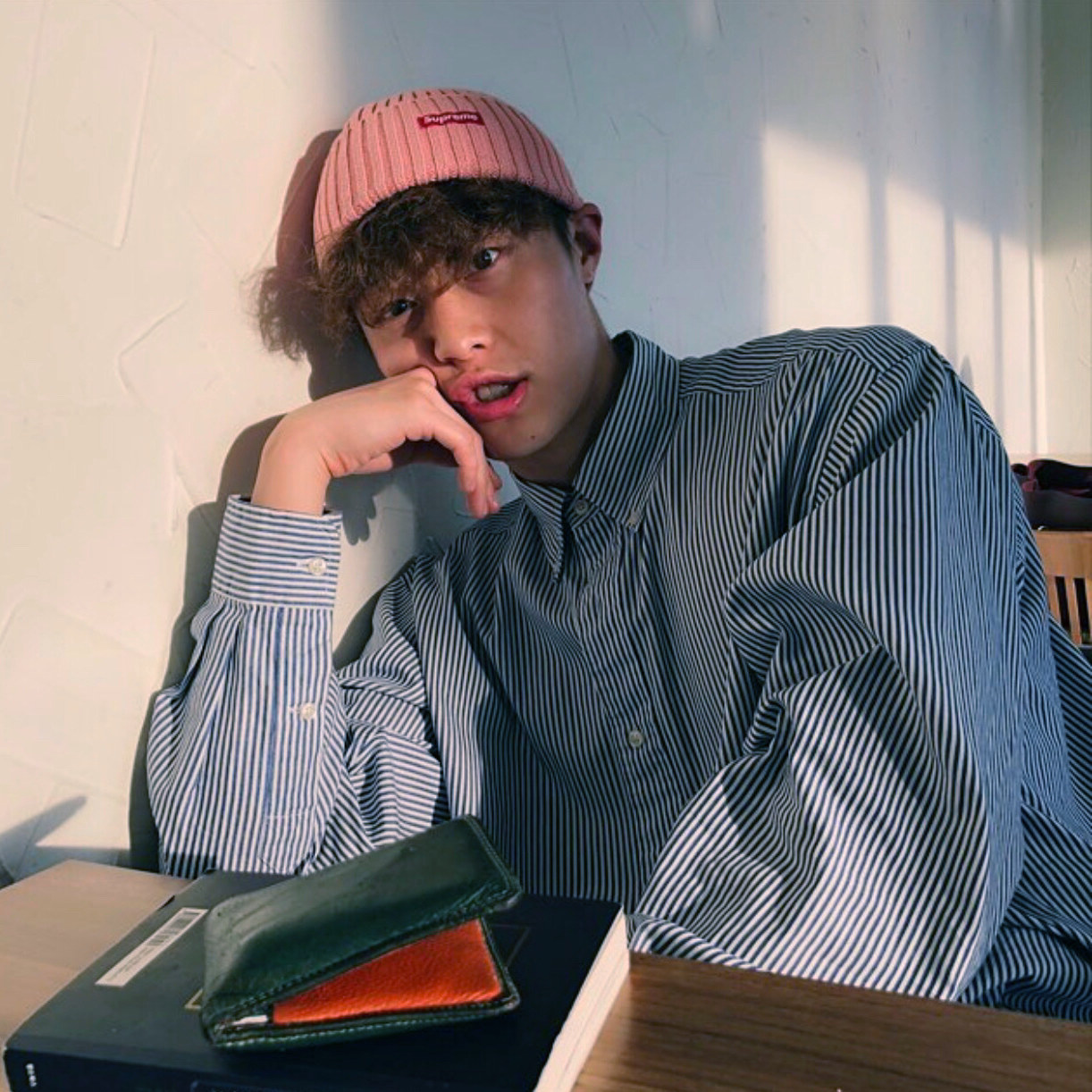 Áo sơ mi nam dài tay form rộng 2021, áo sơ mi nam hàn quốc dài tay kẻ sọc chất | BigBuy360 - bigbuy360.vn