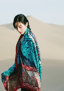 Khăn choàng đi biển - du lịch