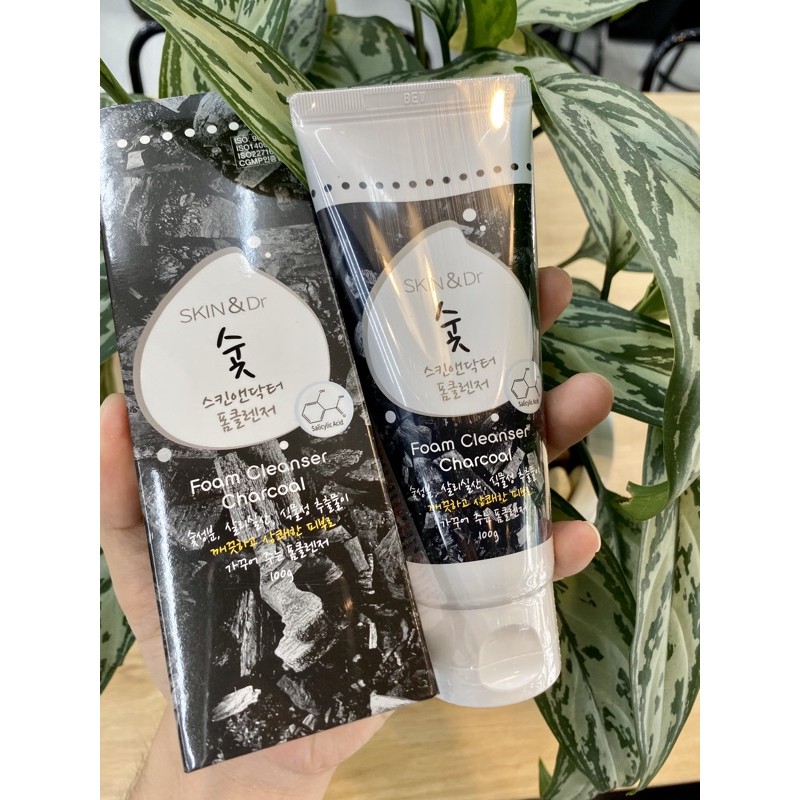 Sữa Rữa Mặt Than Tre Hoạt Tính Skin & Dr