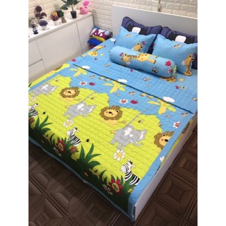 Bộ chăn hè ga gối tặng kèm vỏ ôm - Hươu kẻ xanh