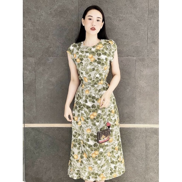 Váy Hoa xanh hở lưng cúc ngọc xẻ tà cho nữ