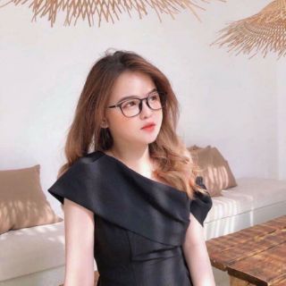 Áo lệch vai / đen- trắng