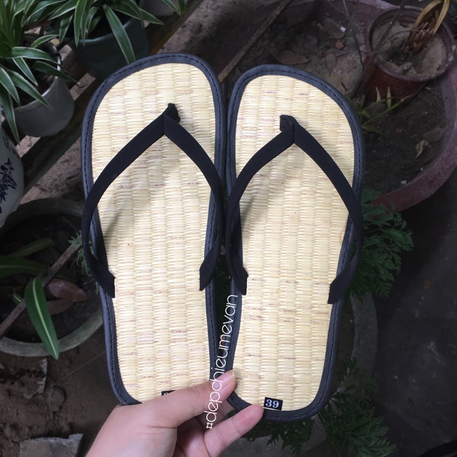 Dép chiếu hội an
