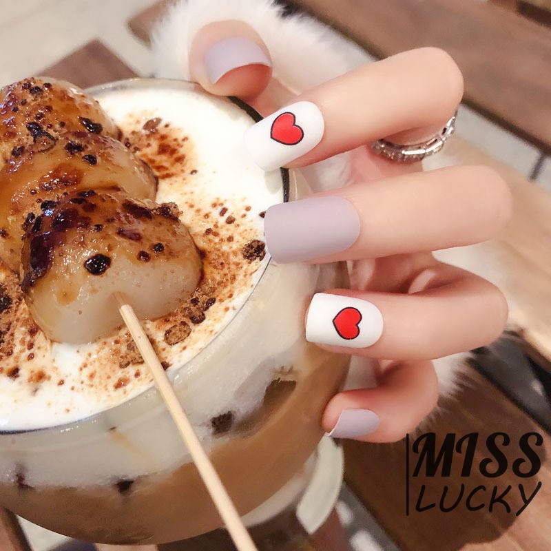 ❤HHN-VN New Fashion Full Cover False Nail Matter Gray White Jump Color Fake Nail Red Heart Shape for