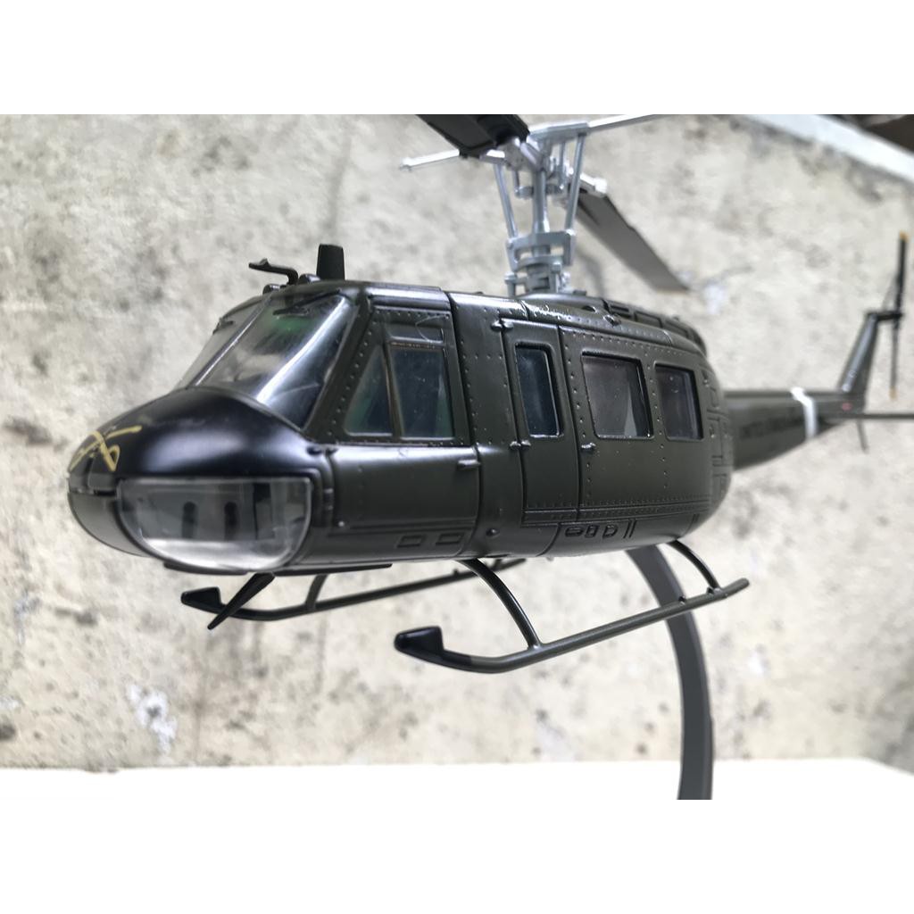 Mô hình máy bay Trực Thăng UH-1 Huey  1:48