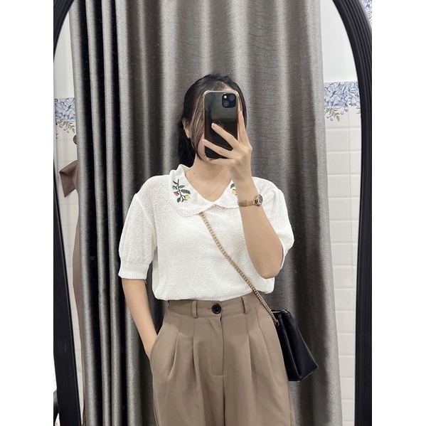 Áo Len Mongtoghi Cổ Thêu Hoa Hàn Quốc