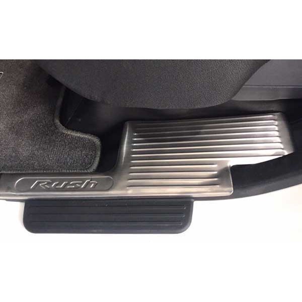 Ốp Bậc Cửa, Nẹp Bước Chân Toyota Rush 2018 2019 2020 mẫu inox Cao Cấp trang trí chống xước bậc cửa xe