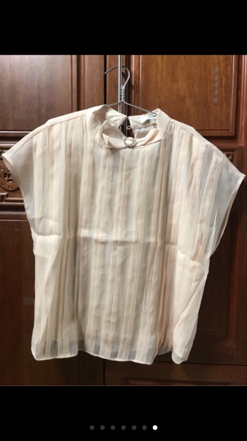 Combo 2 áo elise sz L và XL 200.000