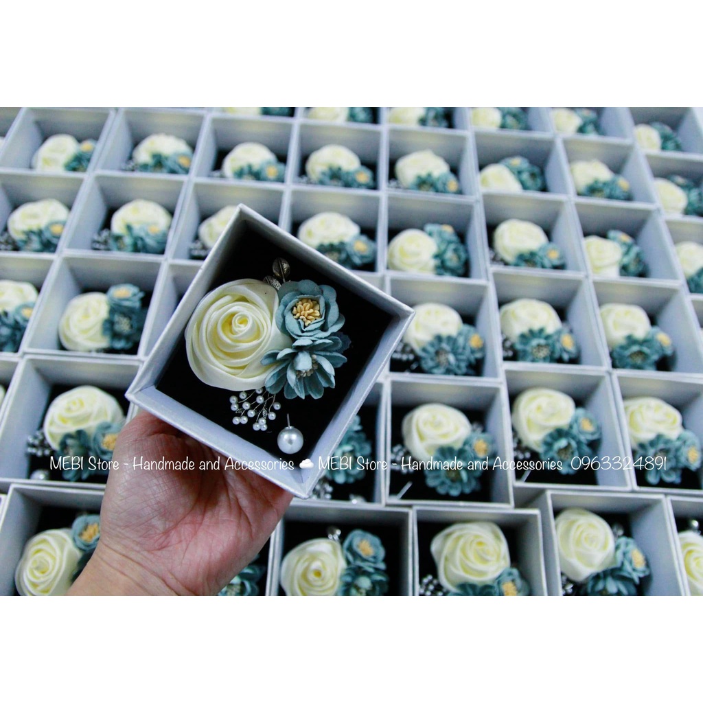 Hoa cài áo MEBI handmade mẫu hồng trắng mix xanh tây siêu sang