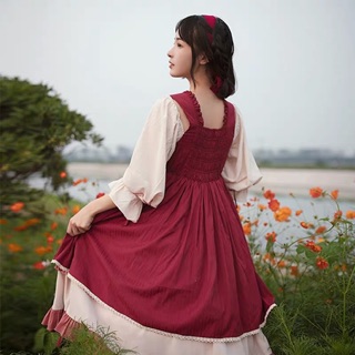 Lolita đỏ bồng bềnh có sẵn