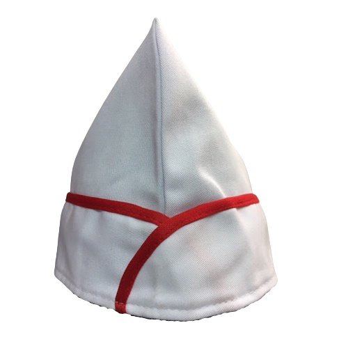 Mũ Cano có huy hiệu búp măng non dành cho đội viên