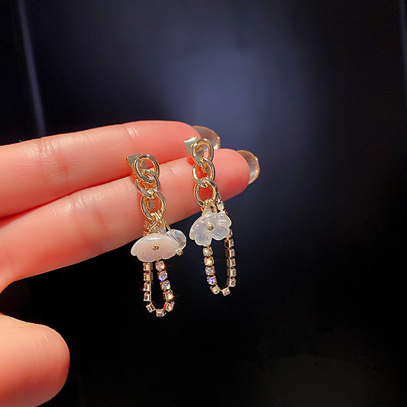 Khuyên Tai Chuỗi Đính Hạt Ngọc Trai Hình Hoa Phong Cách Hàn Quốc