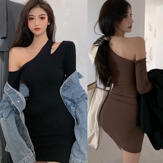 Đầm tay dài thiết kế trễ vai quyến rũ