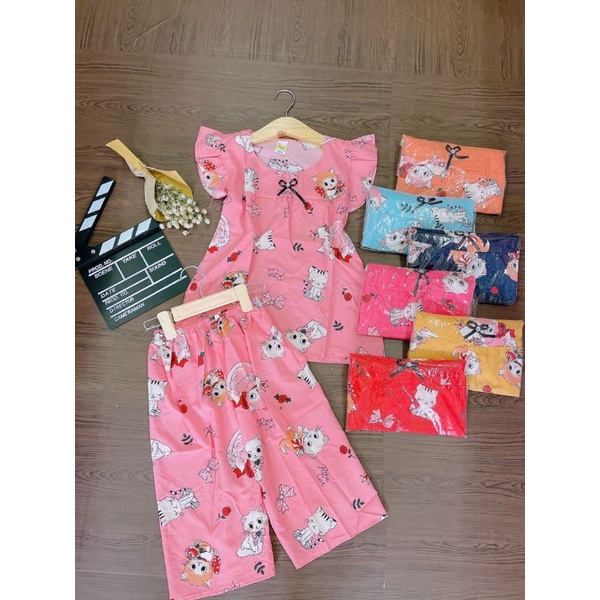 Bộ tay ngắn quần lửng vải lụa hàn sale sốc