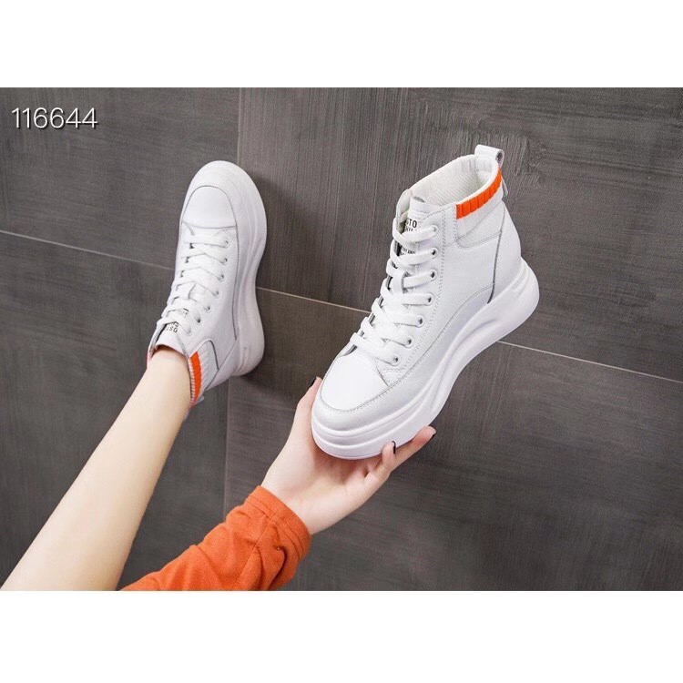 Giày Thể Thao Nữ, Giày Thể Thao Nữ  Độn Đế Thời Trang  Cao 5 Cm, Phối Len Cá Tính Năng Động Trẻ Trung Hai Màu Đen Trắng | BigBuy360 - bigbuy360.vn