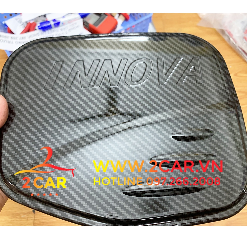 Ốp Nắp Xăng CARBON xe Innova 2017- 2021, 2022, 2023, 2024 vân carbon cao cấp
