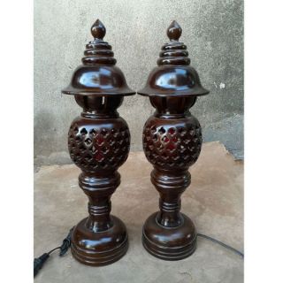 Cặp đèn thờ gỗ xà cừ cao 36cm