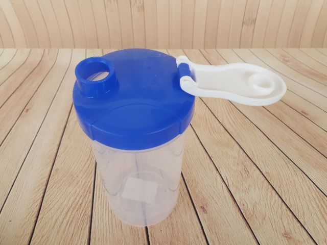 Cốc/Bình nhựa 700ml có nắp