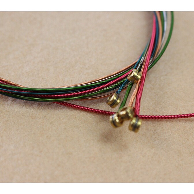 Bộ 6 dây đàn guitar màu cầu vồng thiết kế độc đáo