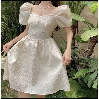 váy gấm tay bồng